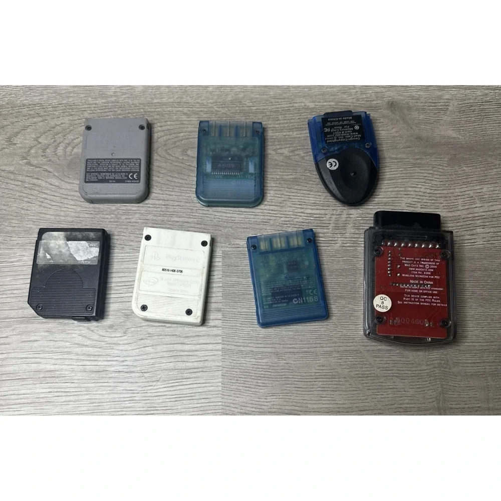 Lot Of 7 Memery Cards For PlayStation 1, PlayStation 2 And Xbox 1.Ships Same Day